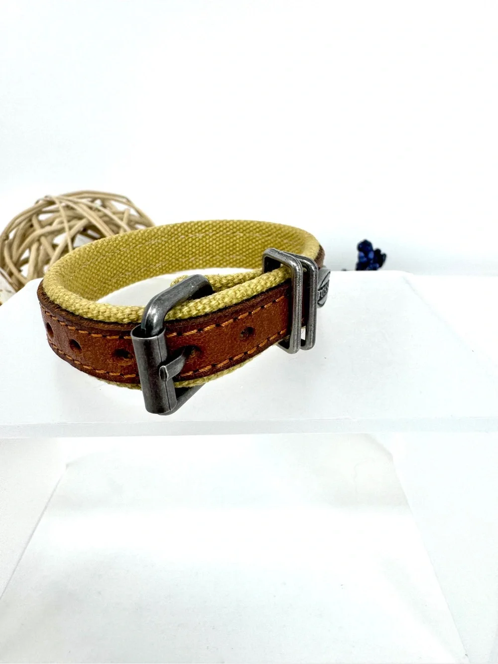 Fossil Men’s Everett Color Pop Leather Strap Bracelet